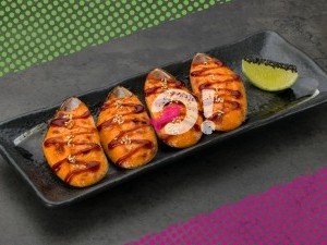 Запеченные Мидии в ракушках с японским соусом «Спайси Запеченные Мидии в ракушках с японским соусом «Спайси