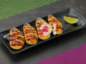 Запеченные Мидии в ракушках под чесночно-сырным соусом Запеченные Мидии в ракушках под чесночно-сырным соусом