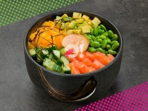 Поке с лососем и рисом Поке с лососем и рисом